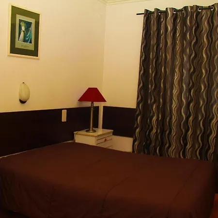 Casa de hóspedes A Ponte - Saldanha 3*