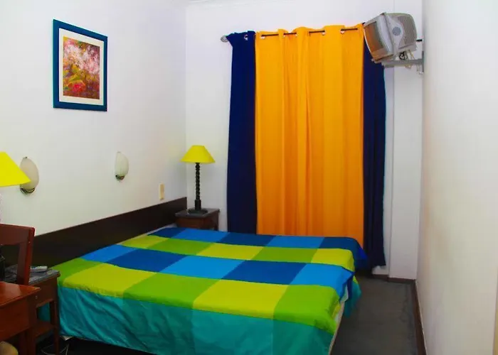 A Ponte - Saldanha Гостевой дом Лиссабон