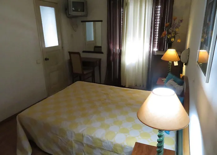 Гостевой дом A Ponte - Saldanha 3*